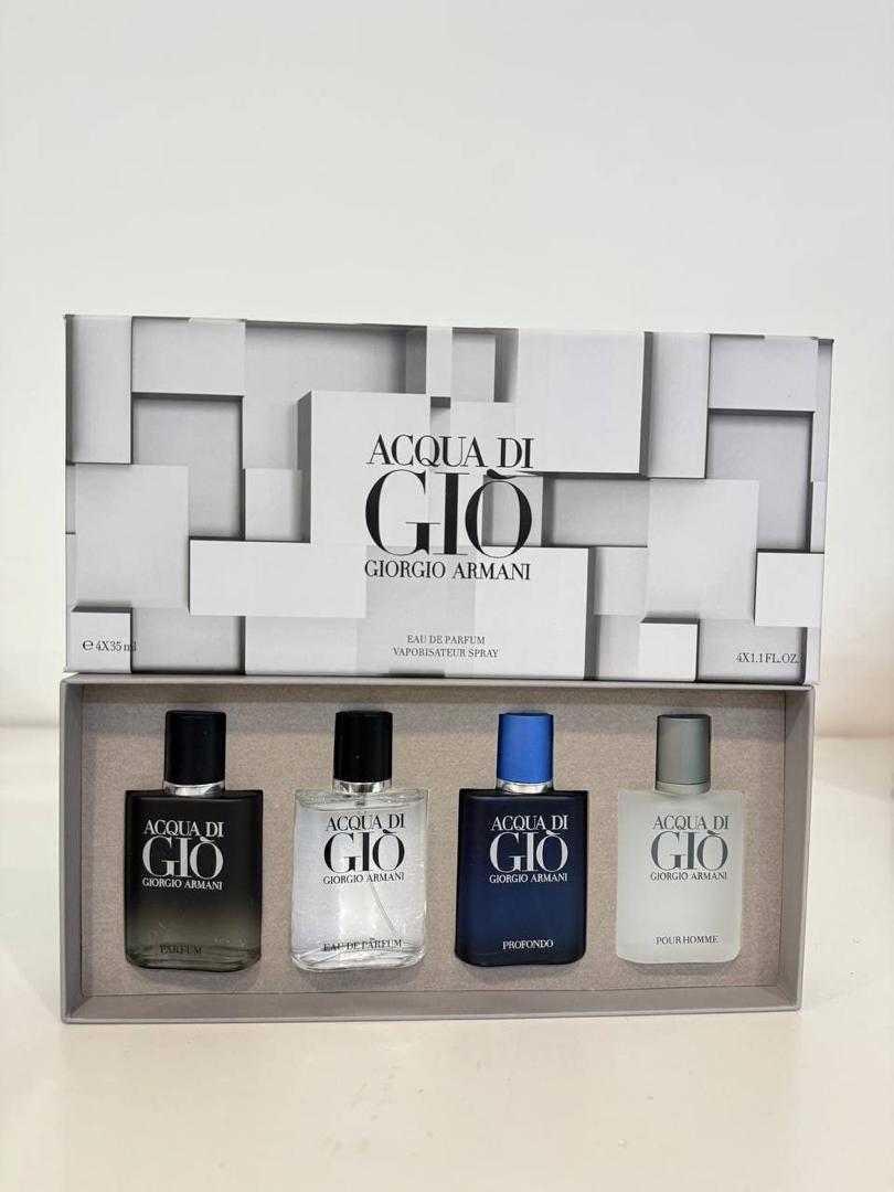 Acqua di Giò by Giorgio Armani – 4-Piece Men’s Fragrance Gift Set